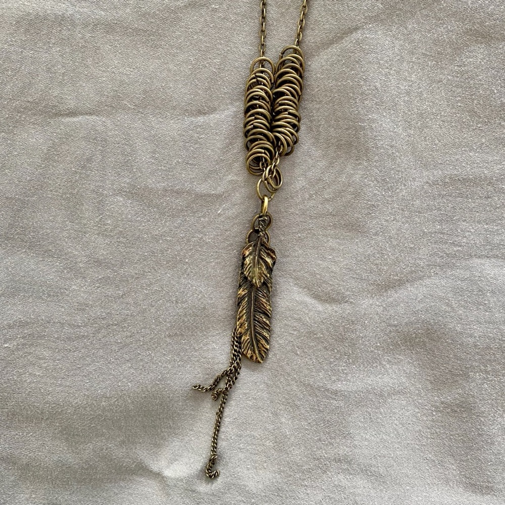 Long feather necklace